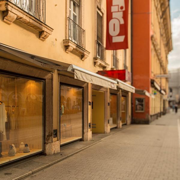 Time Frame Shop Window Design